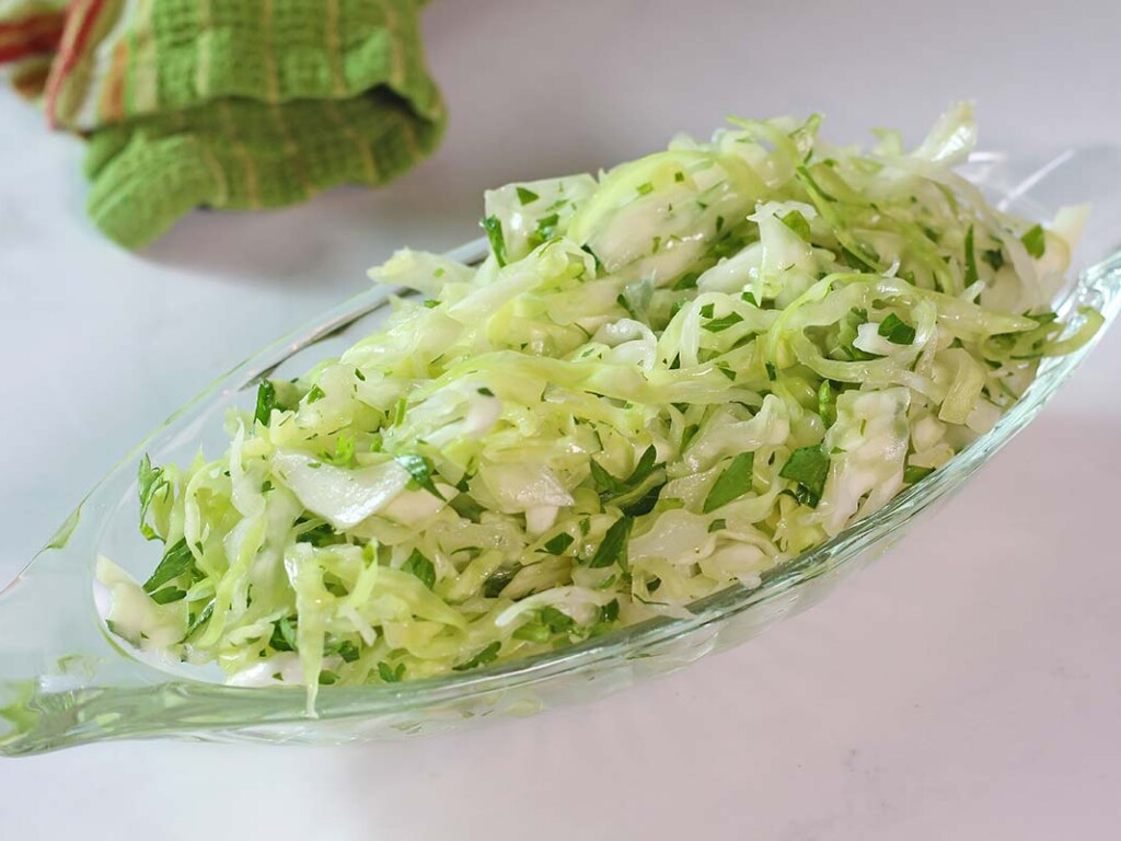 Green Cabbage-lemon Salad