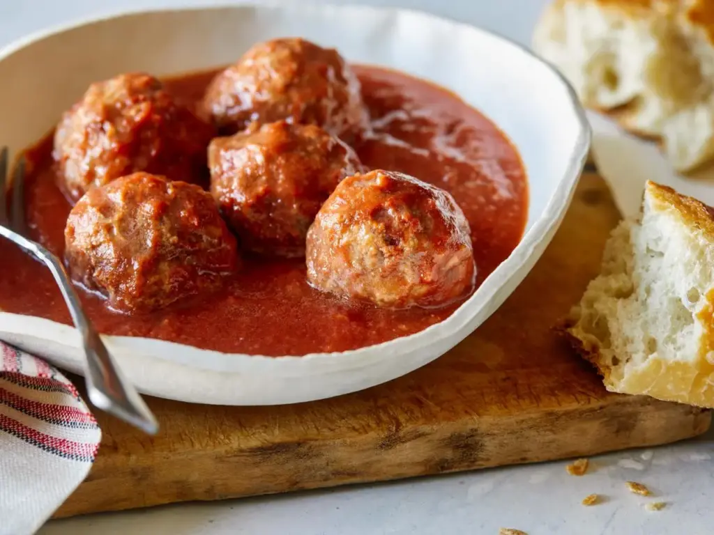 Meatballs in Red Sauce