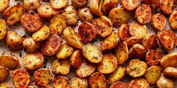 Potatoes with herbs [Medium Tray]