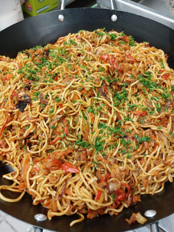 Yakisoba Noodles, Teriyaki & Veggies [Medium Tray]